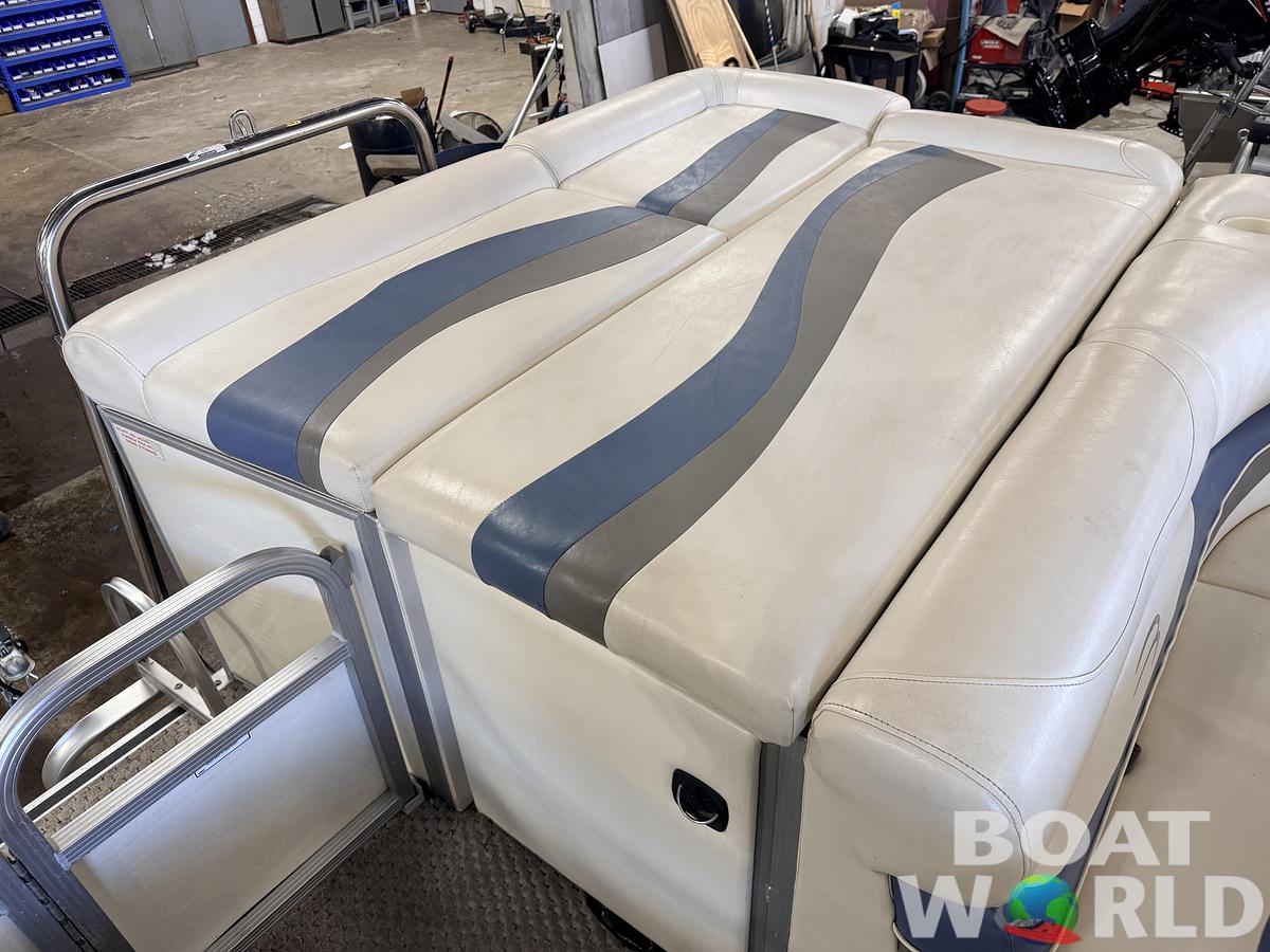 Used 2005 Bennington 2275 RL & 75HP Yamaha 4Stroke - $15,995