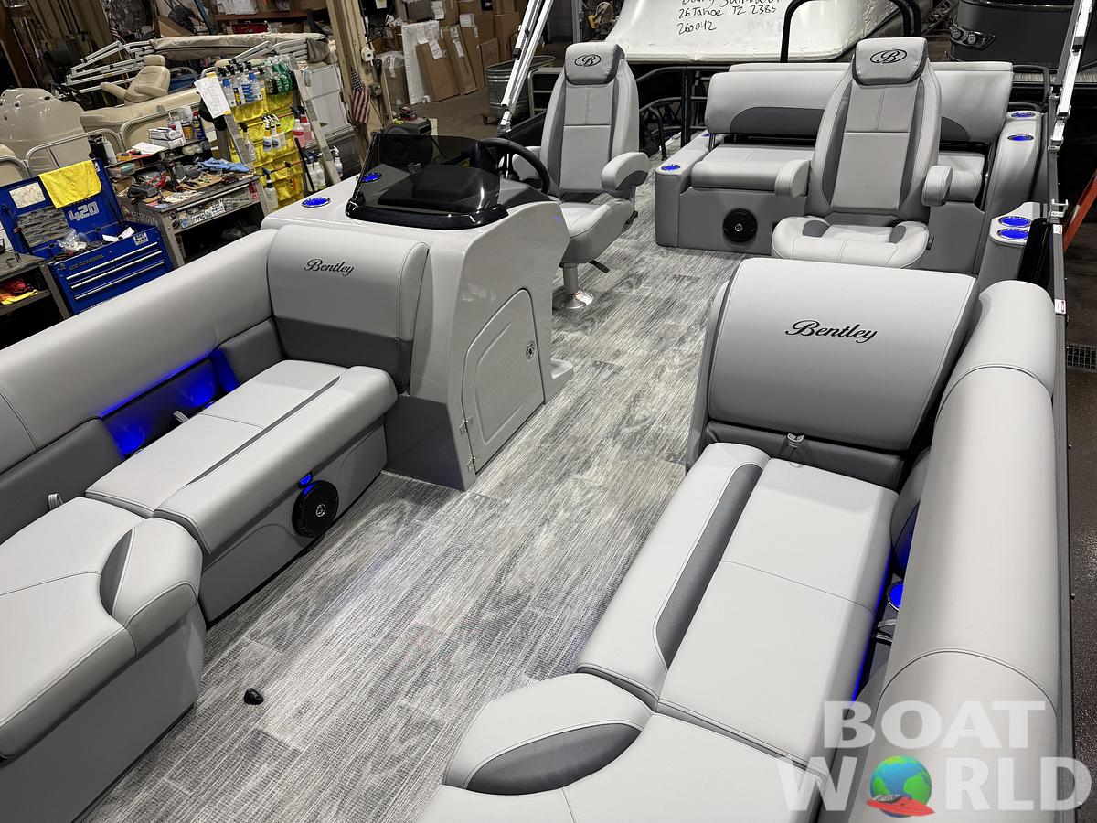 2026 Bentley Pontoons Legacy 220 Swingback