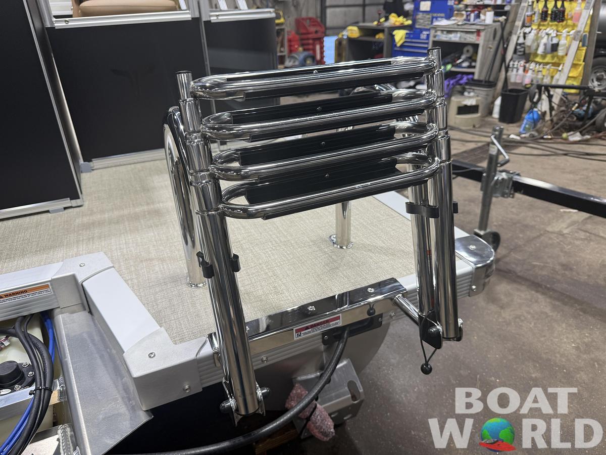 2026 Tahoe Pontoons Sport 2180 Rear Fish