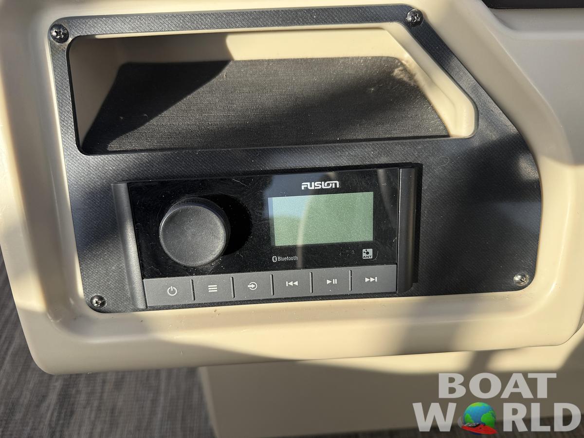 Used 2022 Sweetwater 21' Quad Fish Pontoon