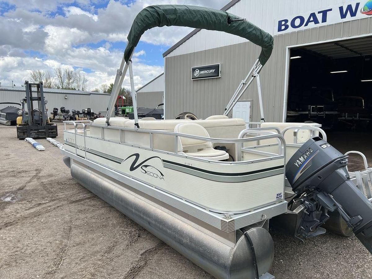 Used 2005 Bennington Sedona F21 Pontoon