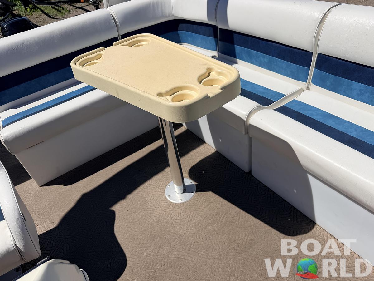 Used 2001 Lowe SunCruiser Trinidad 204 & 50HP Mercury 4Stroke -$11,995