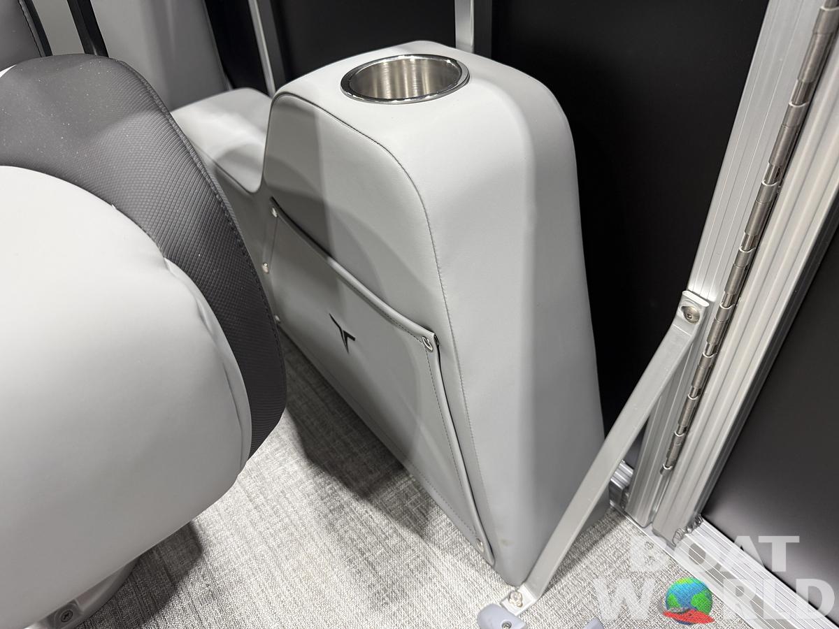 2026 Tahoe Pontoons LTZ 2385 Quad Lounge Shift SS 