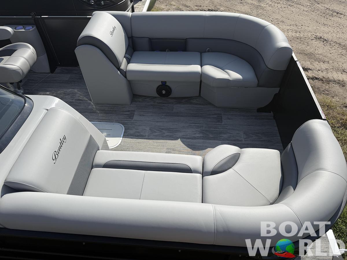 2026 Bentley Pontoons Legacy 223 Swingback Tritoon & Honda 4-Stroke EFI