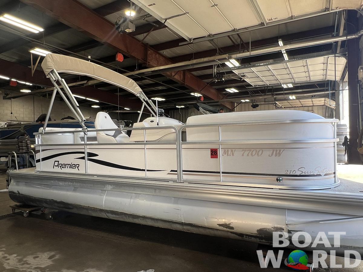 Used 2005 Premier 210 SunSation & 50HP Yamaha 4Stroke -$14,995