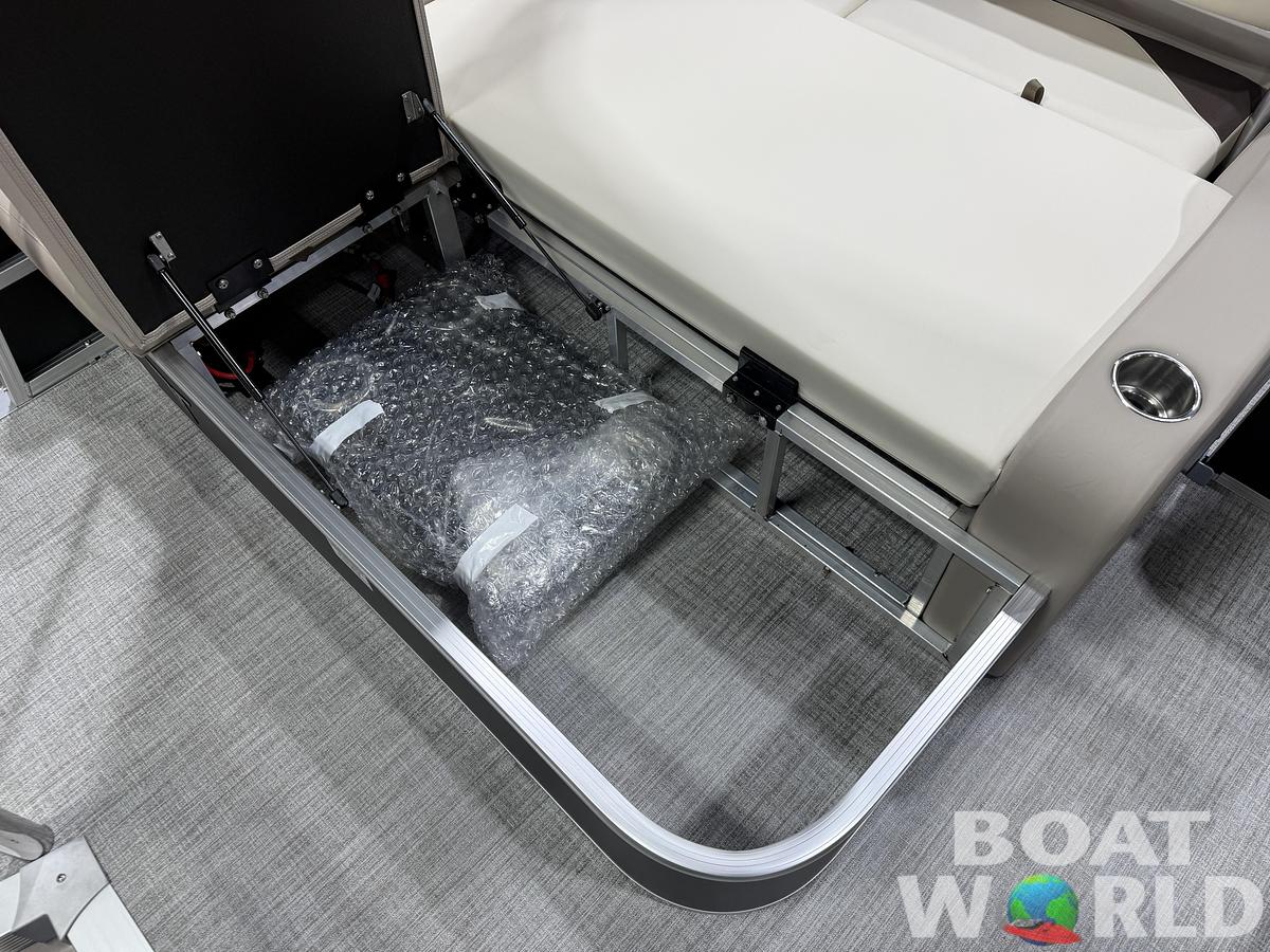 2026 Tahoe Sport VRB 2385 Swingback & 4-Stroke $34995