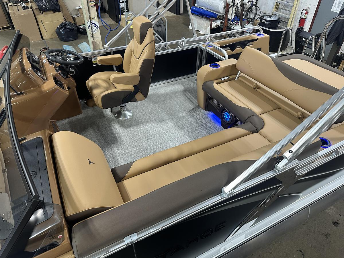 2025 Tahoe Pontoons LTZ 2385 Swingback (VRB) Windshield Tritoon & Honda 4-Stroke EFI