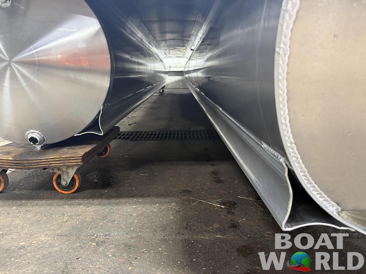 2026 Tahoe Pontoons Cascade 2385 Swingback (VRB) Tritoon 