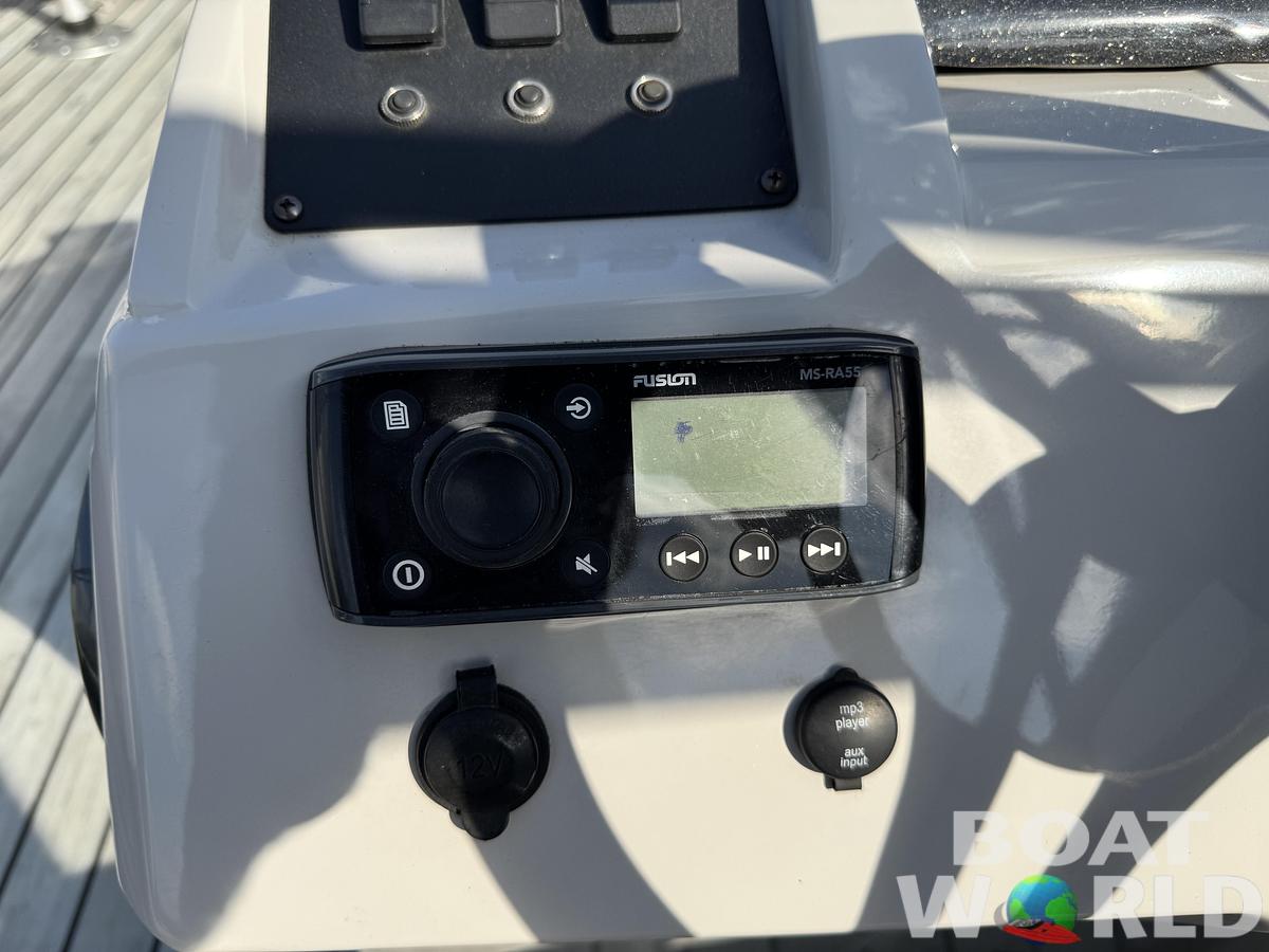 Used 2017 Crest  200 Pontoon with 115HP Yamaha Fourstroke EFI