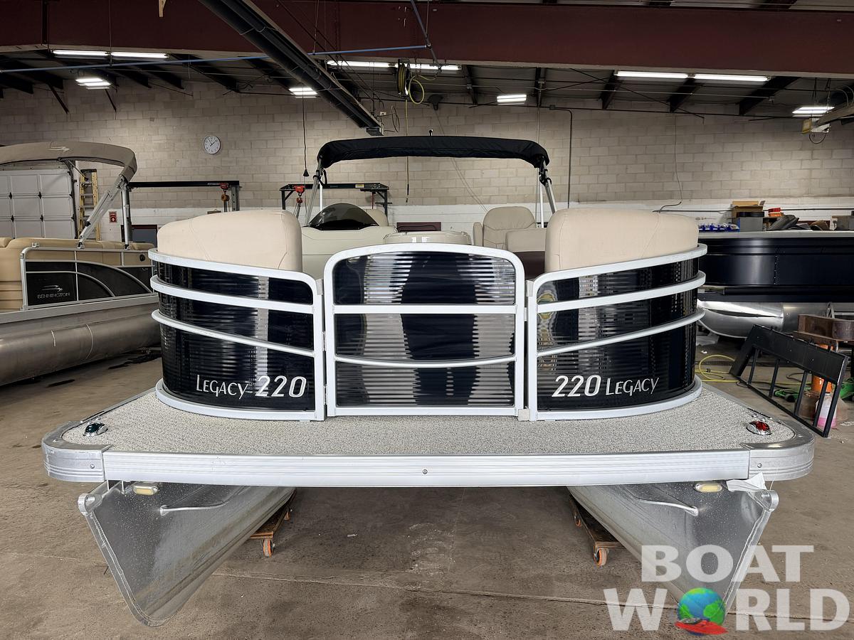 Used 2016 Weeres 220 Legacy & 90HP Yamaha 4Stroke -$19,995