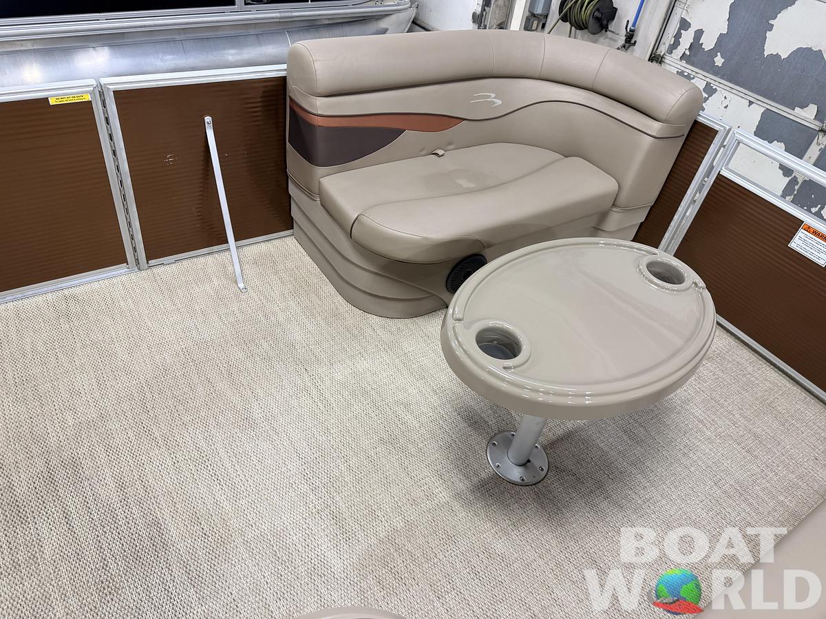 Used 2020 Bennington 22S Quad Lounge Pontoon