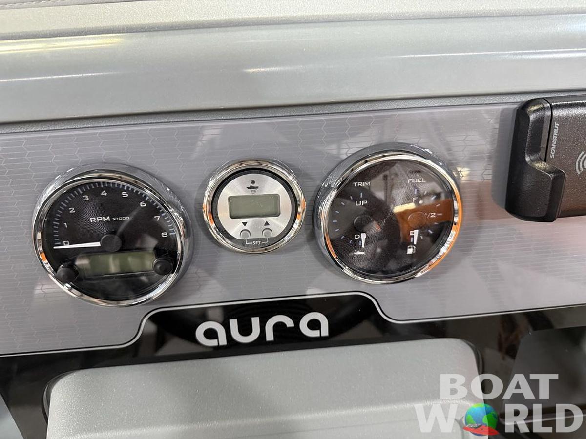 2025 Tahoe Pontoons Aura 2185 Quad Lounge & 90HP 4-Stroke EFI