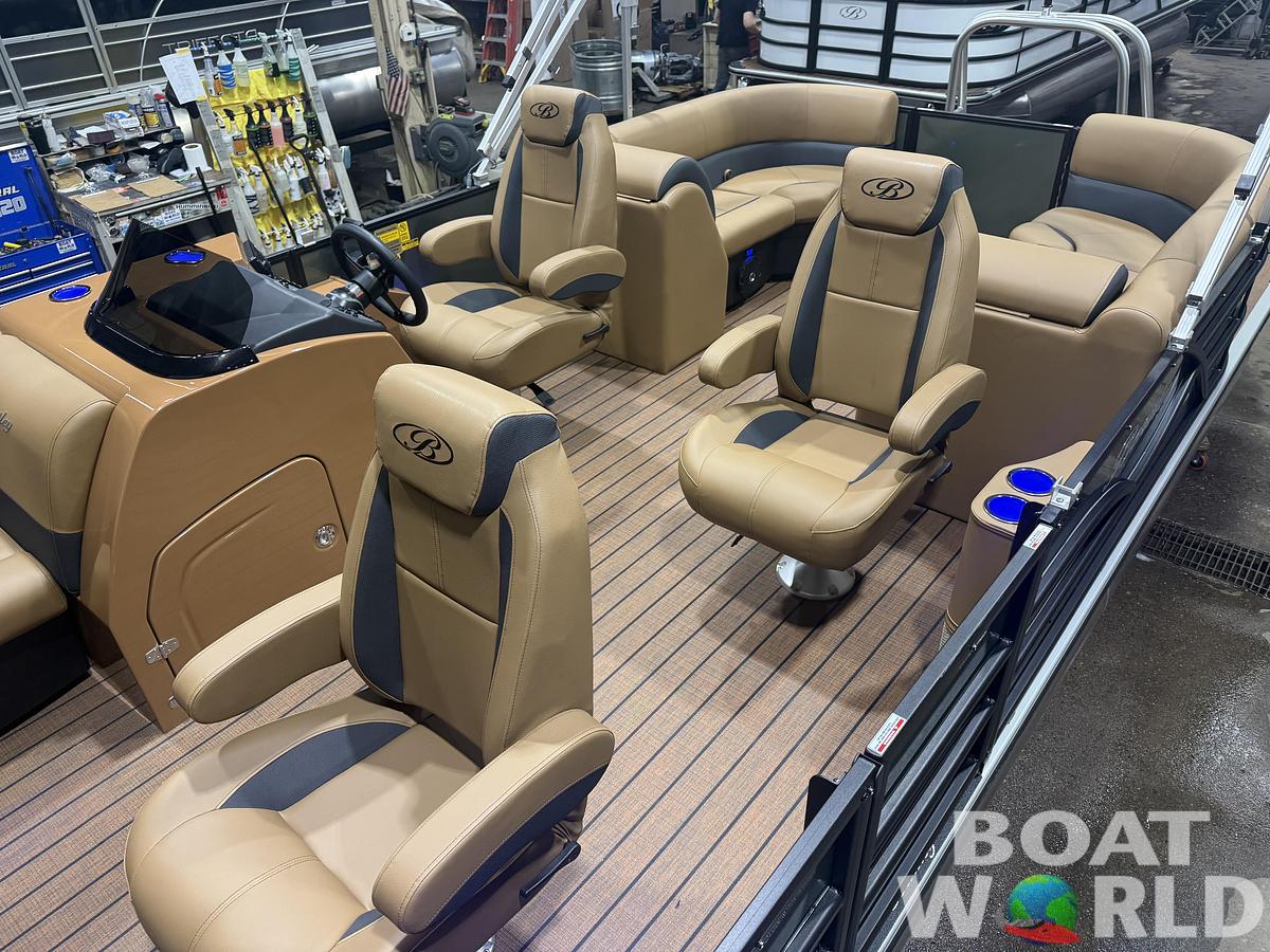 2026 Bentley Pontoons Legacy 220 Navigator DL Quad Lounge 