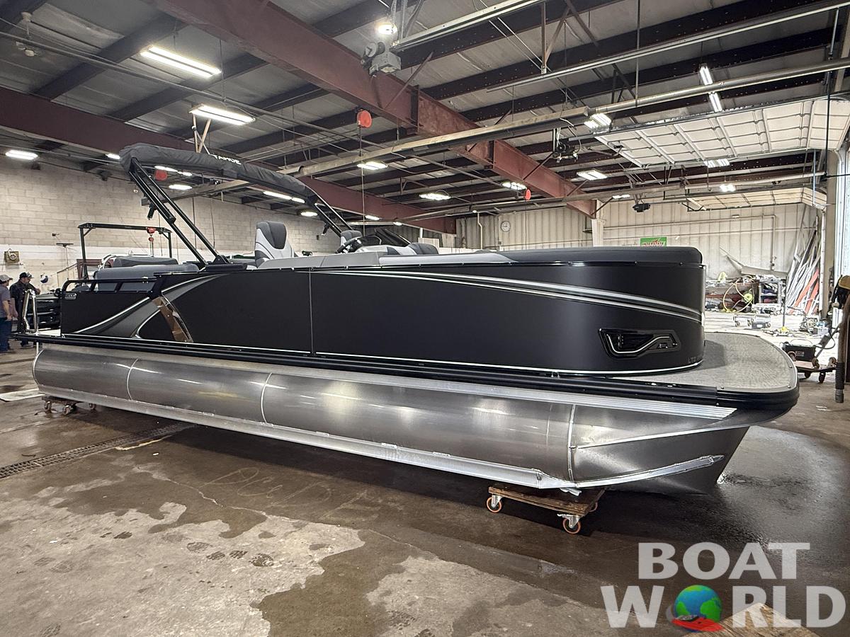 2027 Tahoe LTZ 300HP QLS 2585 Tritoon $71,995