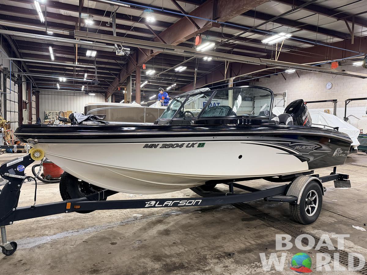 Used 2016 Larson FX 1850 DC Fiberglass Fishing Boat