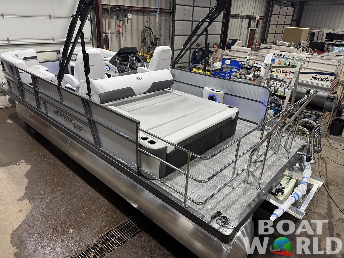 2026 Montego Bay 8522 Swingback Deluxe Pontoon