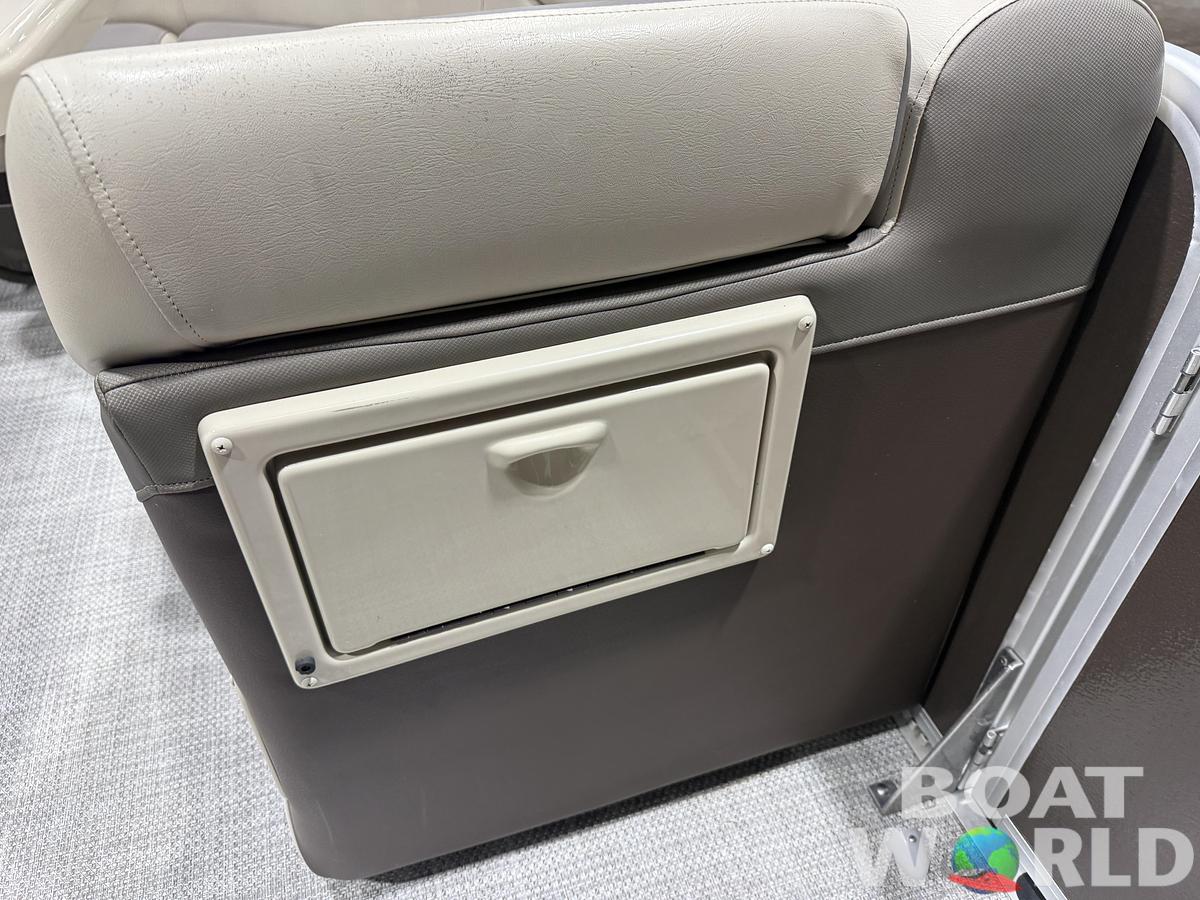 Used 2016 Premier 220 Castaway