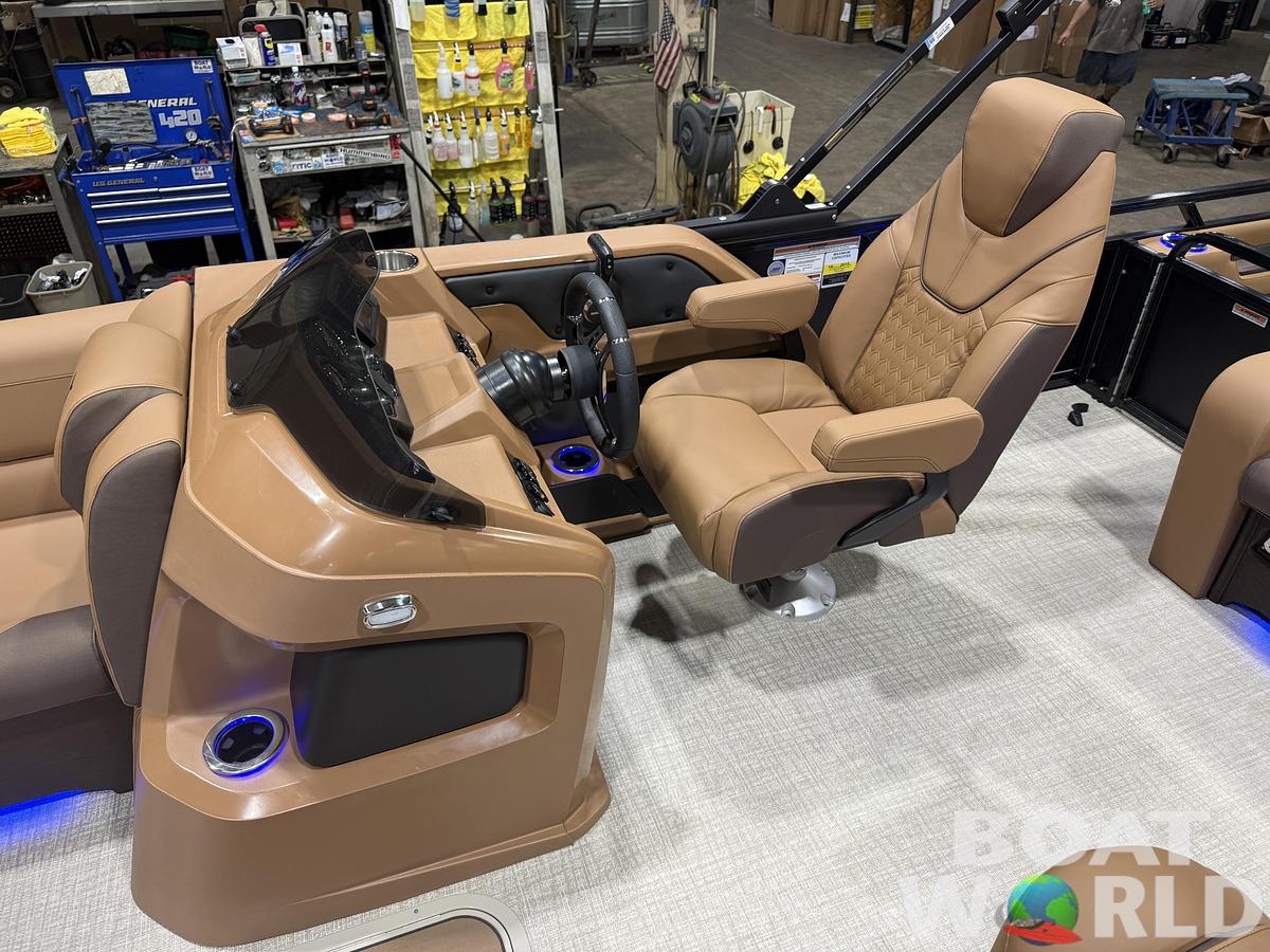 2027 Tahoe LTZ 300HP VRB 2585 Swingback Tritoon $74,995