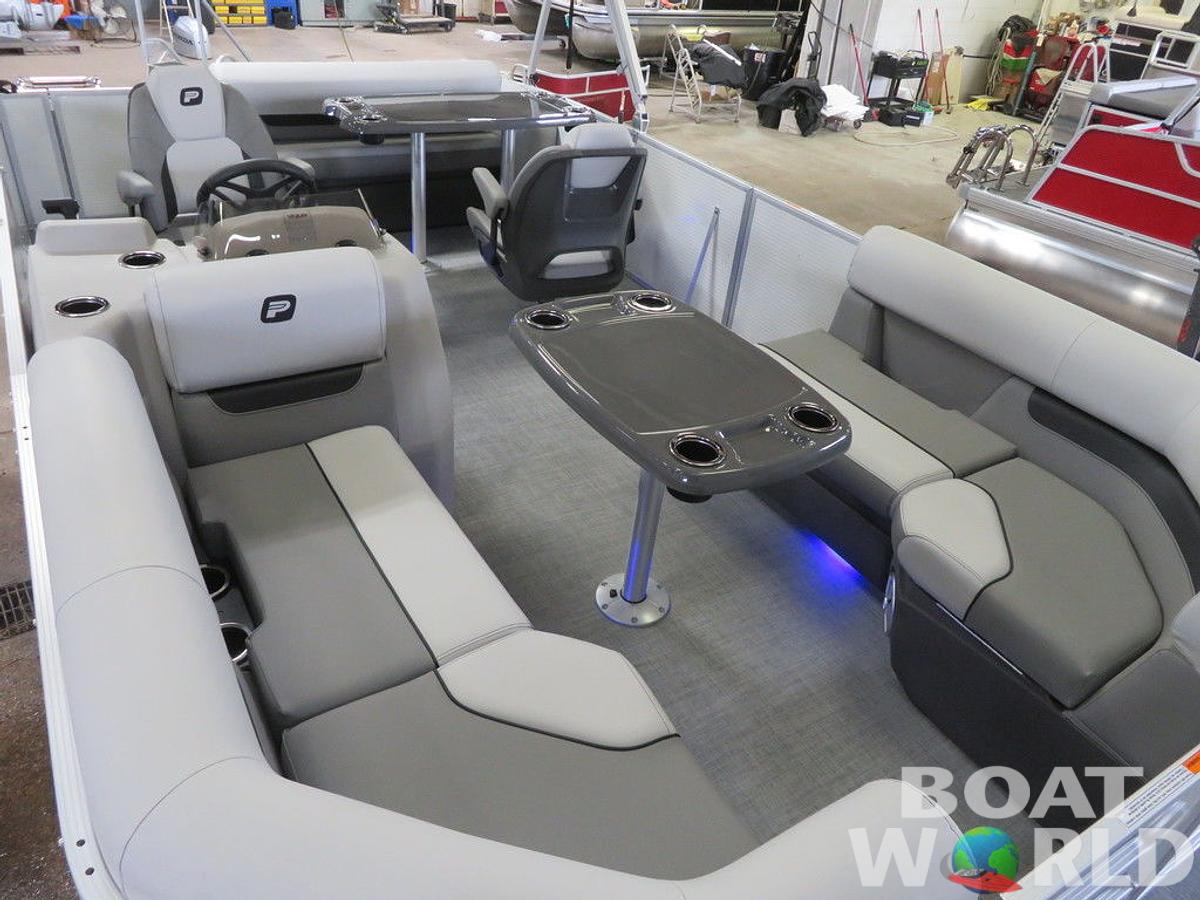 2025 Princecraft Vectra 21 RL Swingback SS Pontoon & Mercury 4-Stroke EFI