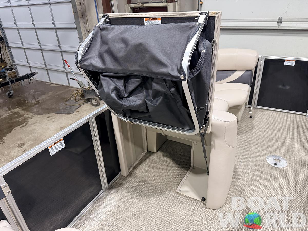 Used 2016 Sylvan Mirage 822 LZ & 50HP Yamaha 4Stroke - $21,995