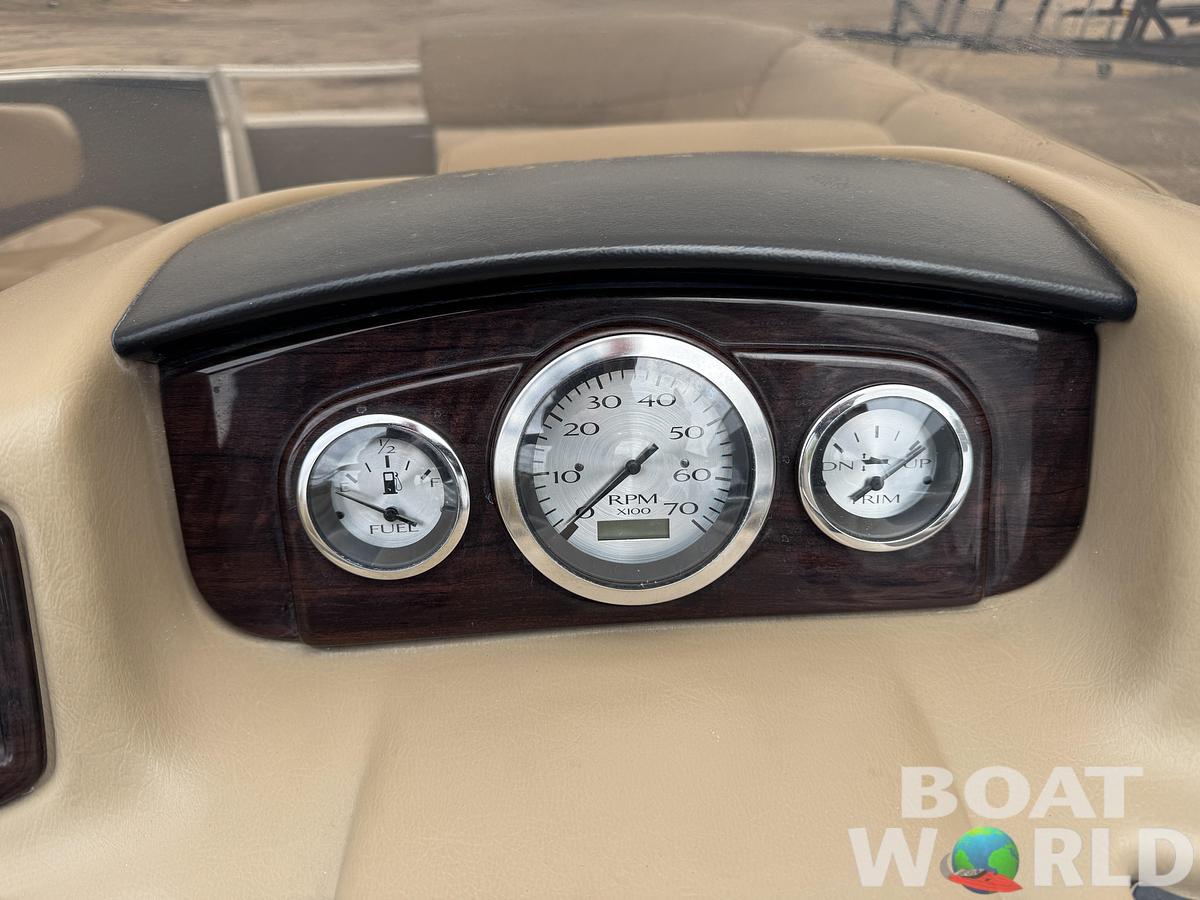 Used 2016 Bennington 2250 GSR Pontoon