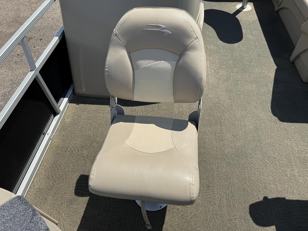 Used 2013 Bennington 17SF