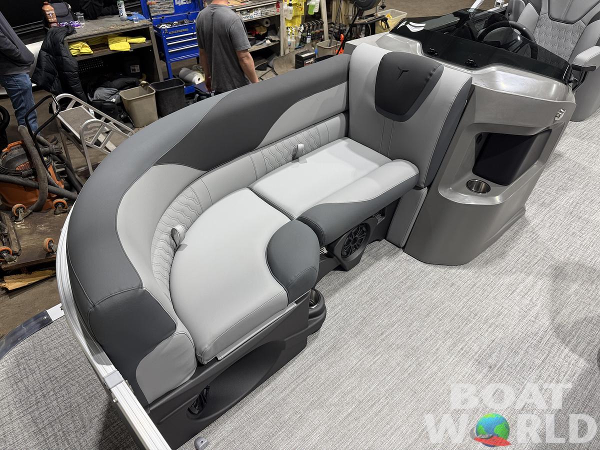 2026 Tahoe LTZ 2385 Quad Lounge & 4-Stroke $38995