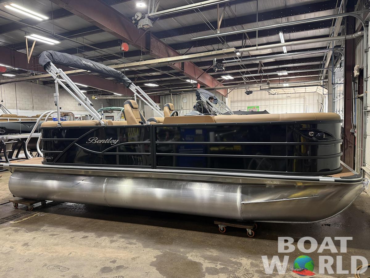 2026 Bentley Pontoons Legacy 200 Navigator Quad Lounge $39995