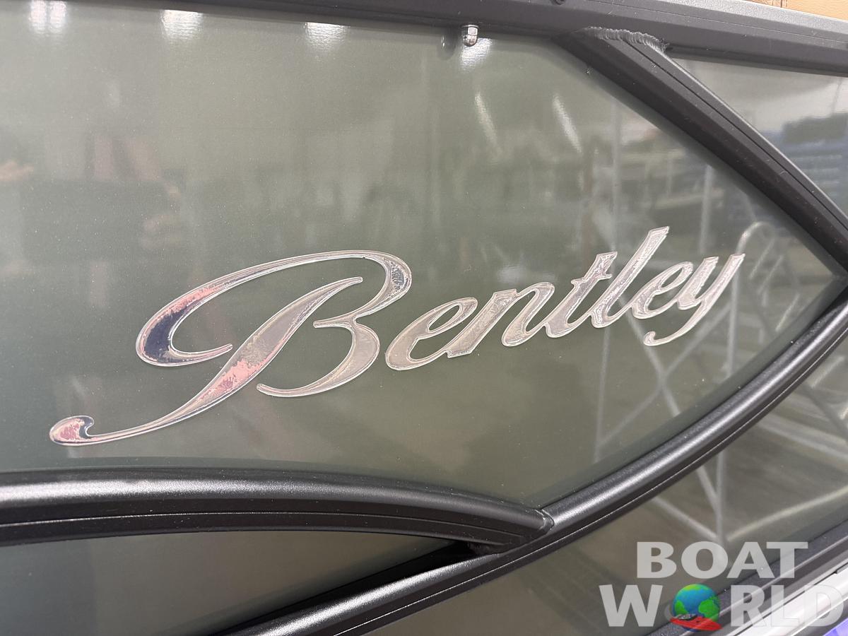 2026 Bentley Legacy 150HP 220 Navigator DL Quad Lounge $49995
