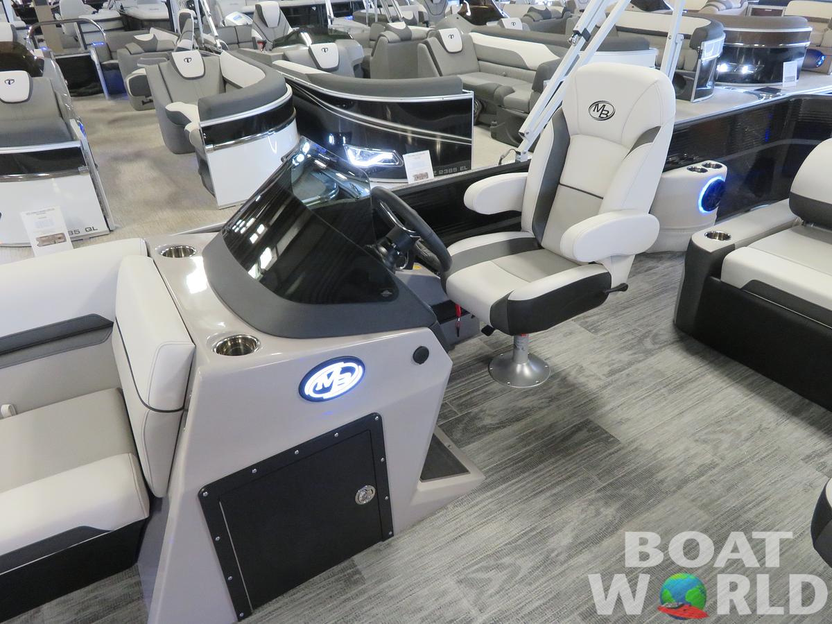 2024 Montego Bay 8524 Swingback Deluxe Pontoon & Honda 4-Stroke EFI