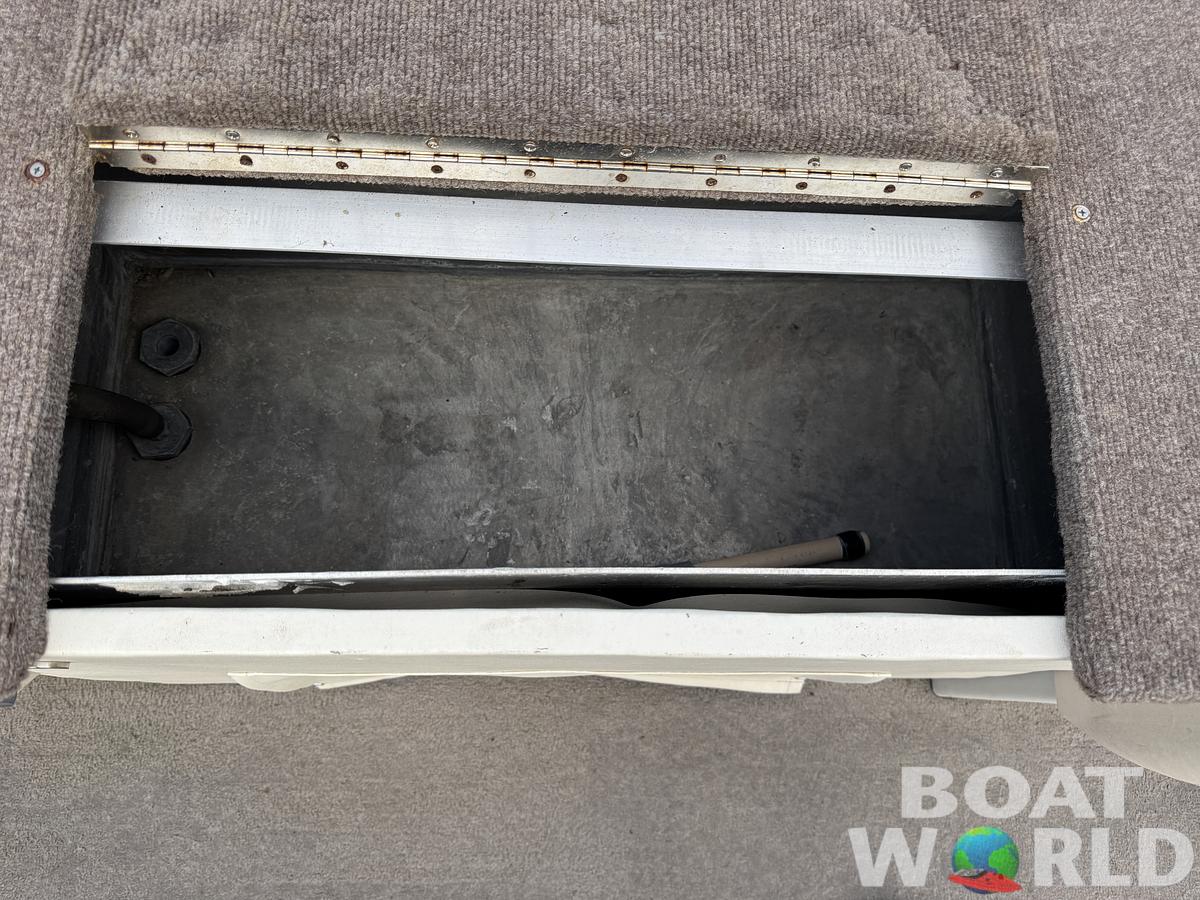 Used 1999 Crestliner 2485 LSI