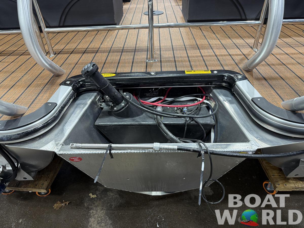 2026 Bentley Legacy 220 QSB Swingback $43995