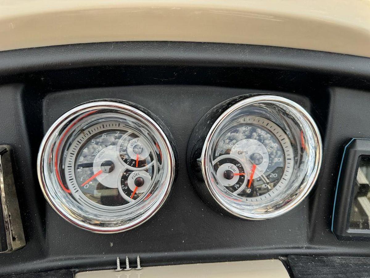 Used 2019 Tahoe Pontoons Cascade 2385 Cruise Pontoon