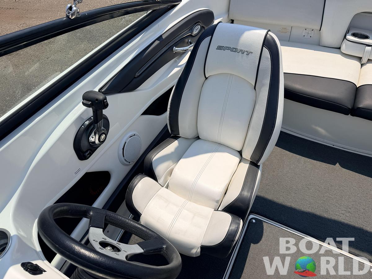 Used 2012 Sea Ray 205 Sport & 220HP 4.3L Mercruiser MPI with Tandem Axle Trailer -$15,995