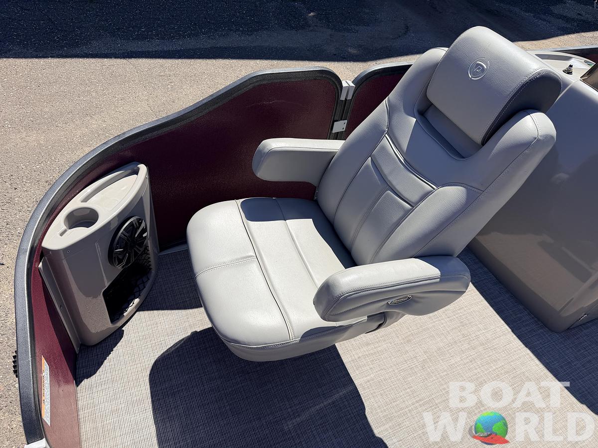 Used 2016 Premier 220 Explorer