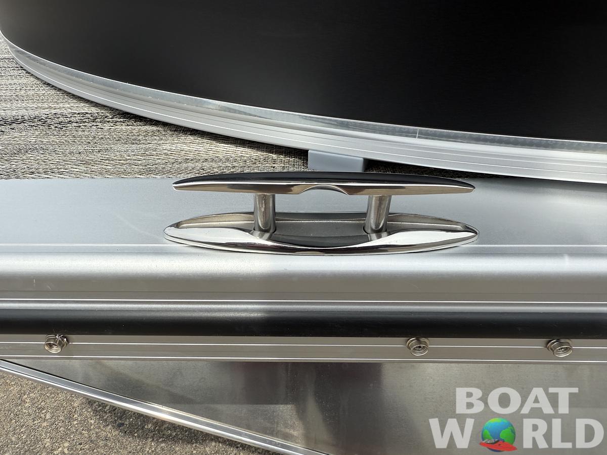 2025 Tahoe Pontoons Cascade 2385 Quad Lounge Shift Tritoon & Honda 4-Stroke EFI