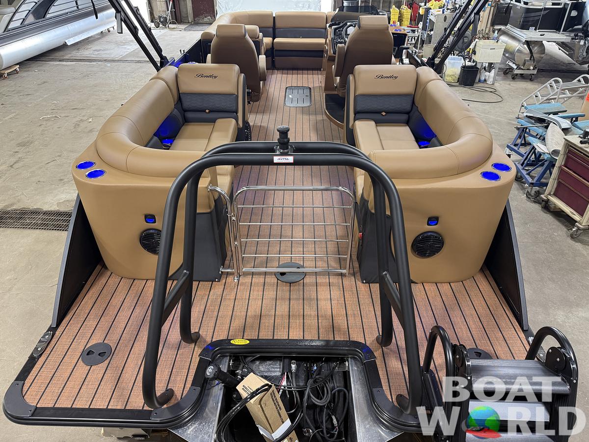 2026 Bentley Pontoons Elite 223 Admiral Quad Lounge Tritoon
