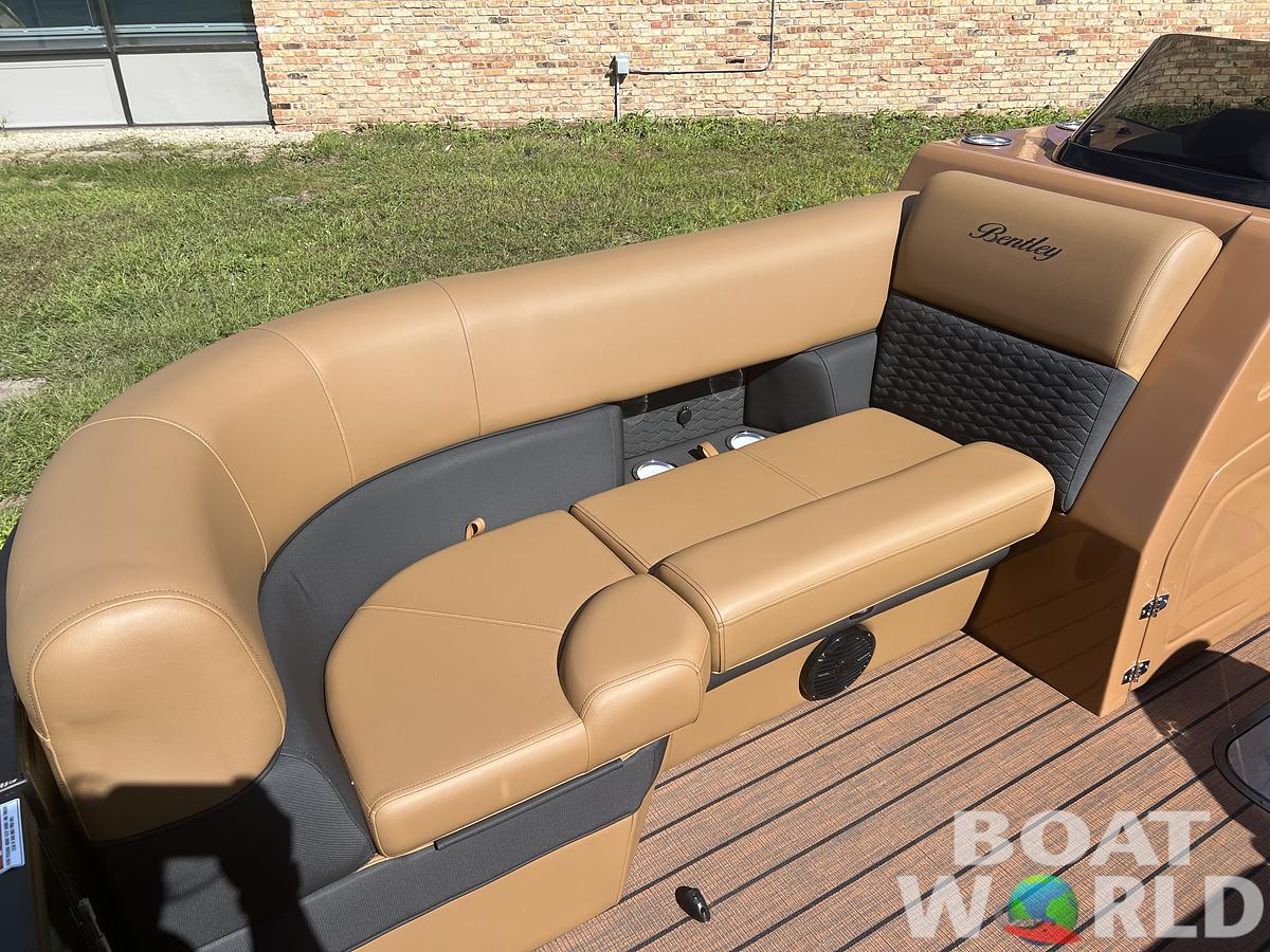 2026 Bentley Pontoons Elite 223 Swingback Tritoon