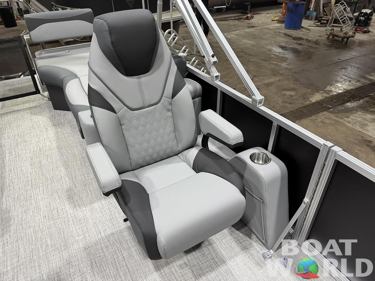 2026 Tahoe Pontoons LTZ 2385 Quad Lounge Shift SS 