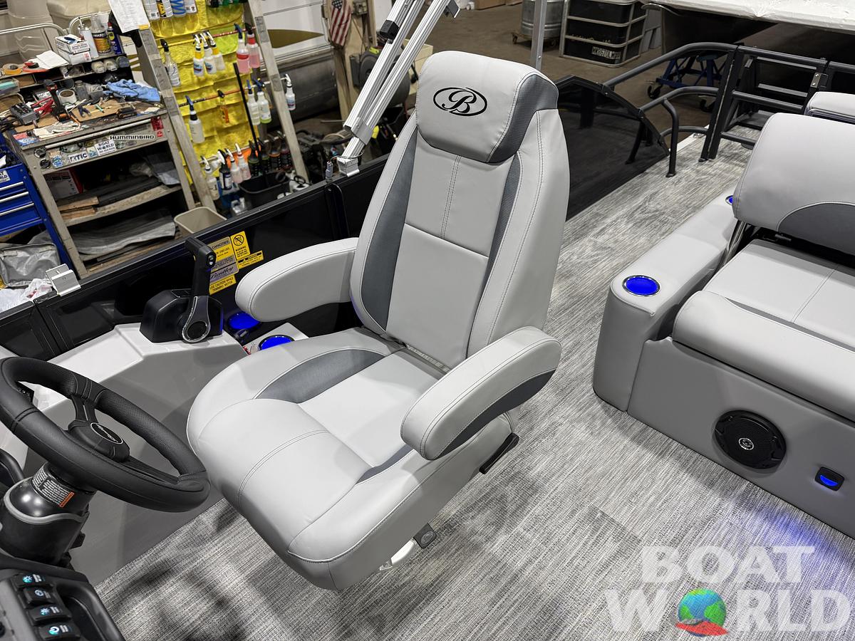 2026 Bentley Pontoons Legacy 220 Swingback