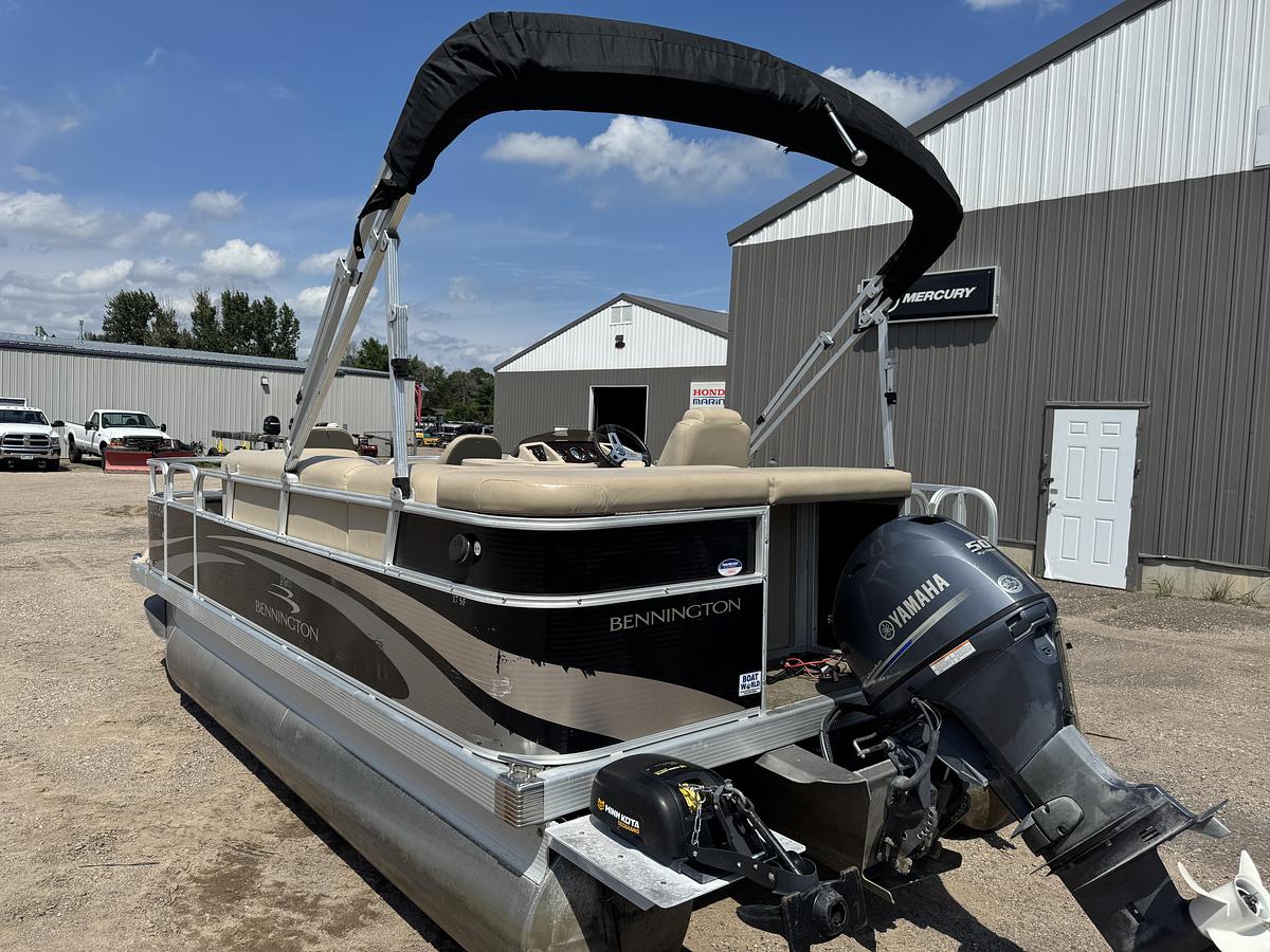 Used 2013 Bennington 17SF