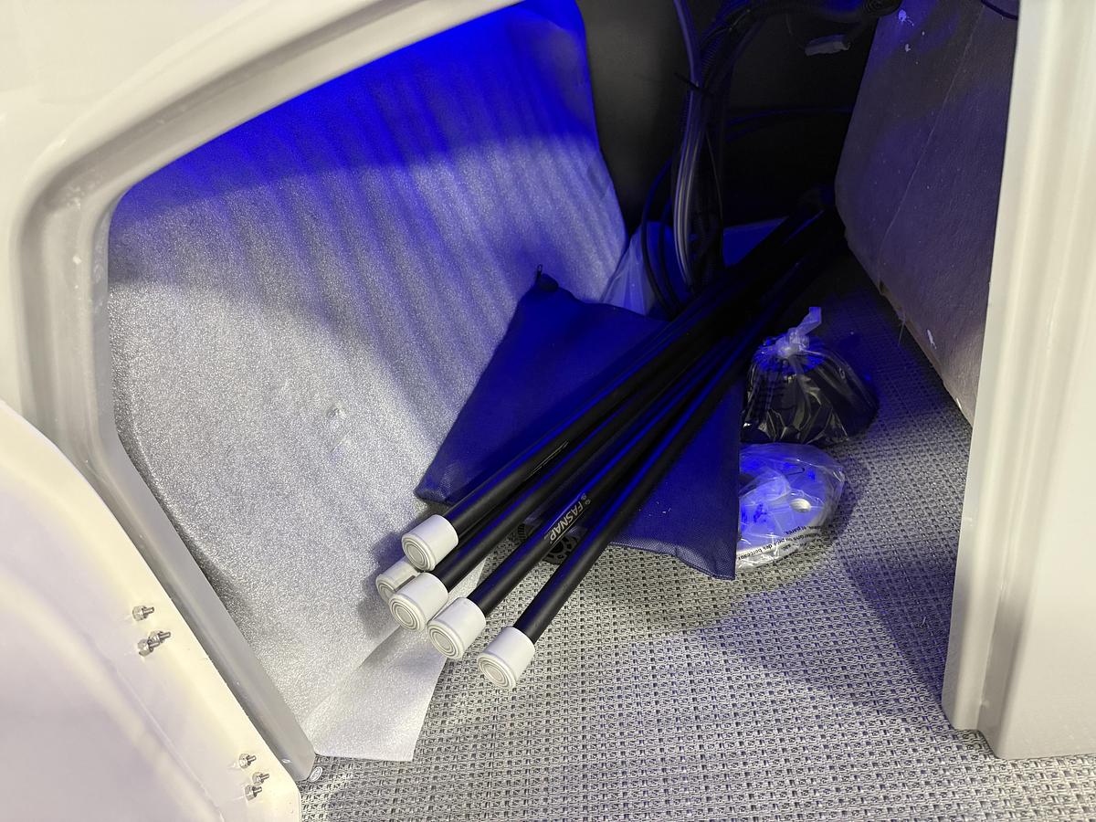 2025 Bentley Pontoons Legacy 220 Navigator Quad Lounge & Honda 4-Stroke EFI