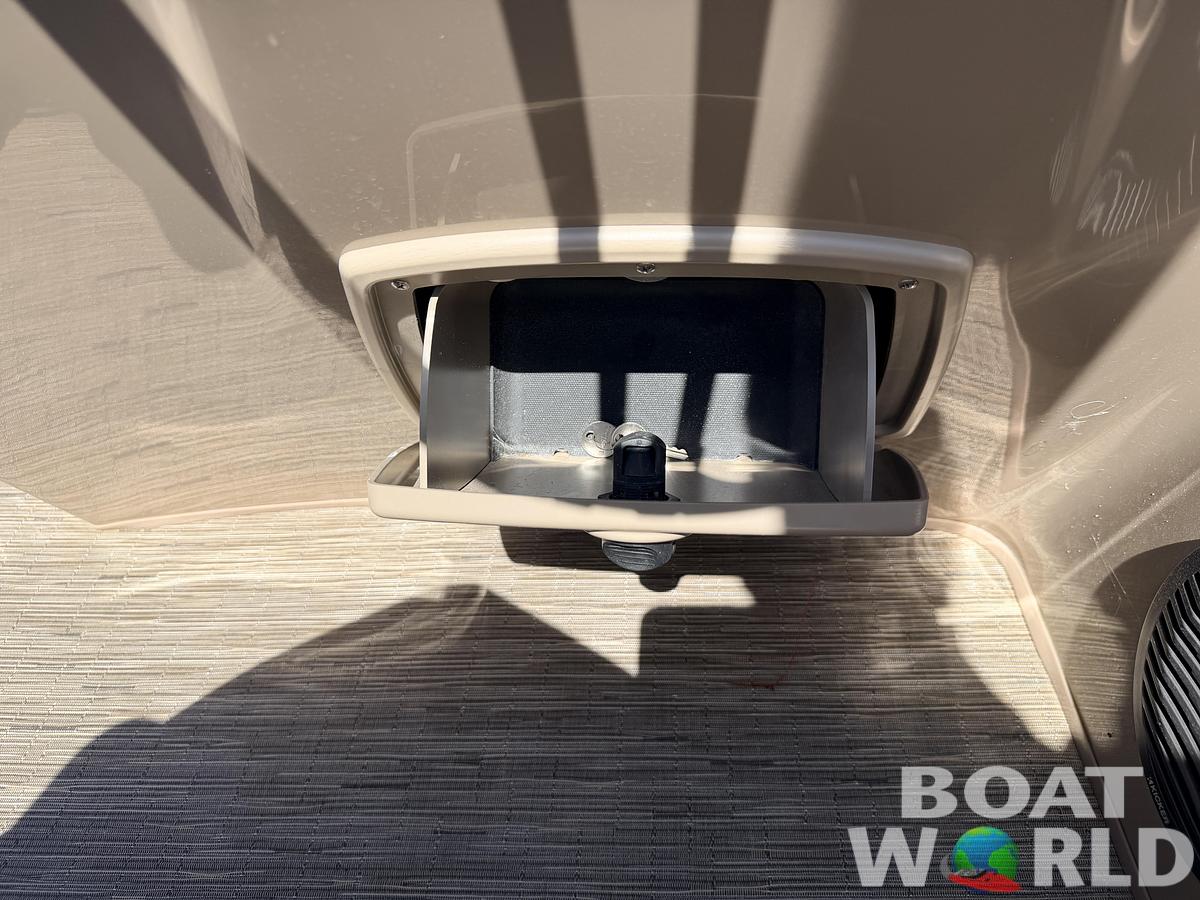 Used 2023 Bennington 20 SX Cruise & 90HP Yamaha 4Stroke - $31,995