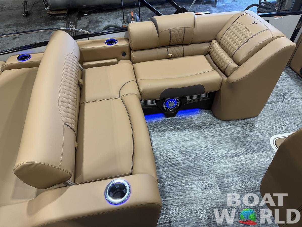 2026 Tahoe Pontoons Cascade 2385 Swingback (VRB) Tritoon 