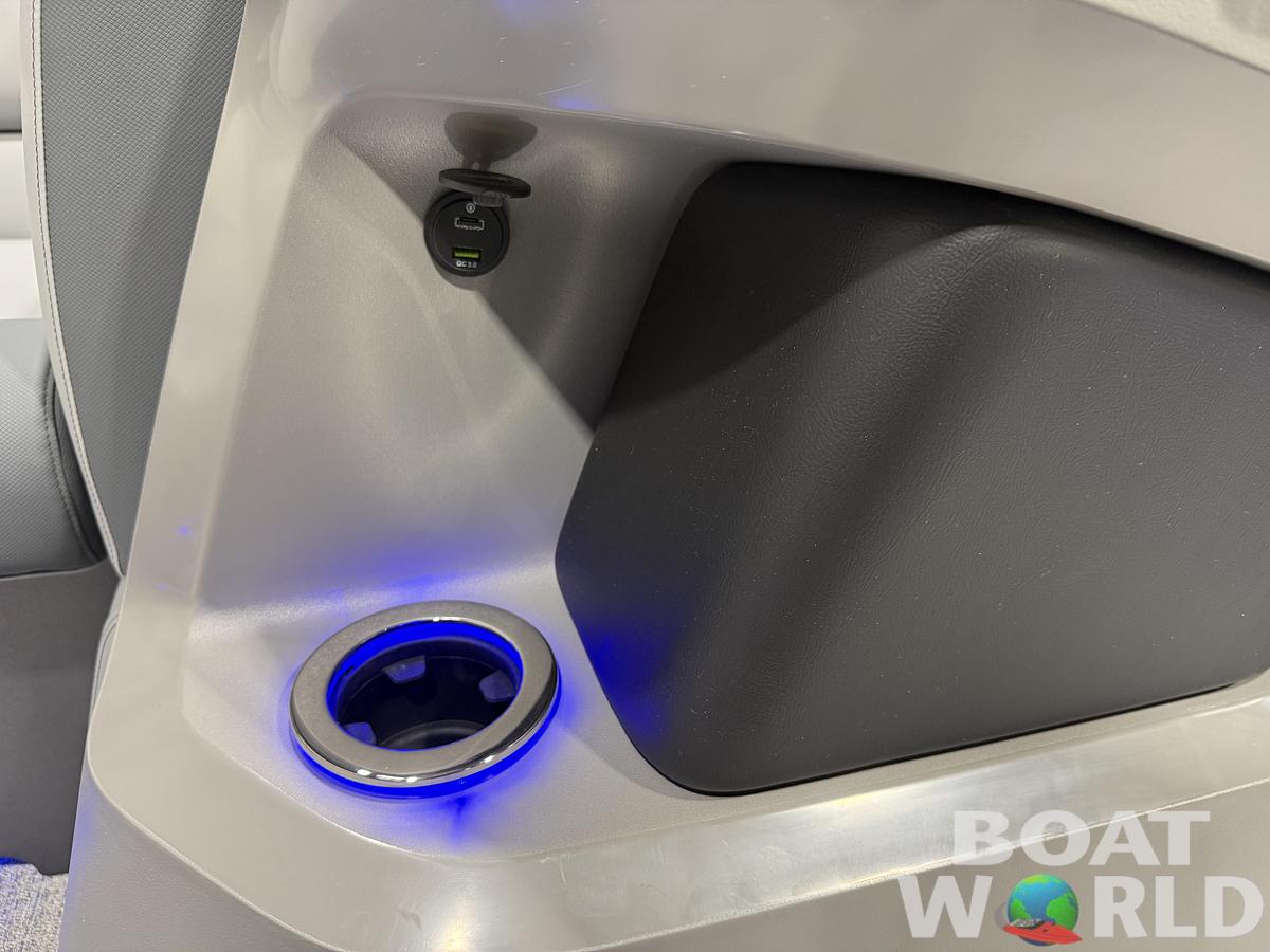 2026 Tahoe Pontoons LTZ 2385 Swingback (VRB) Tritoon 