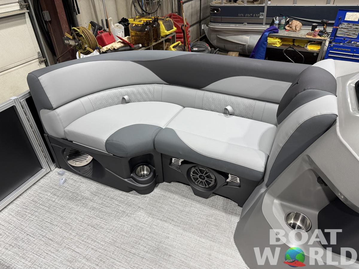 2026 Tahoe Pontoons LTZ 2385 Quad Lounge Shift SS 