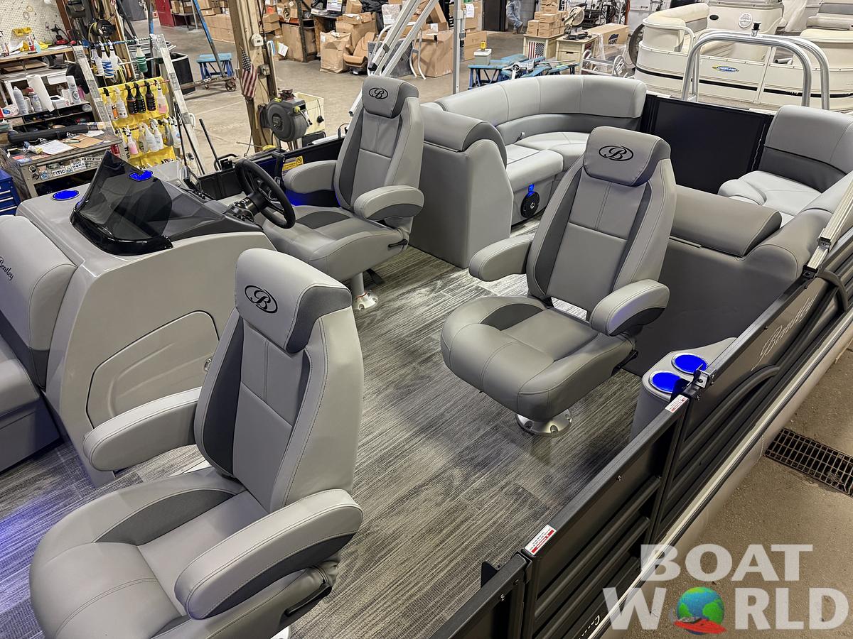 2025 Bentley Pontoons Legacy 223 Navigator Quad Lounge Tritoon & Honda 4-Stroke EFI