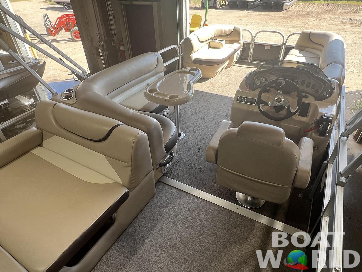 Used 2016 Sun Tracker Party Barge 22 DLX XP3 Tritoon & 150HP Mercury 4Stroke