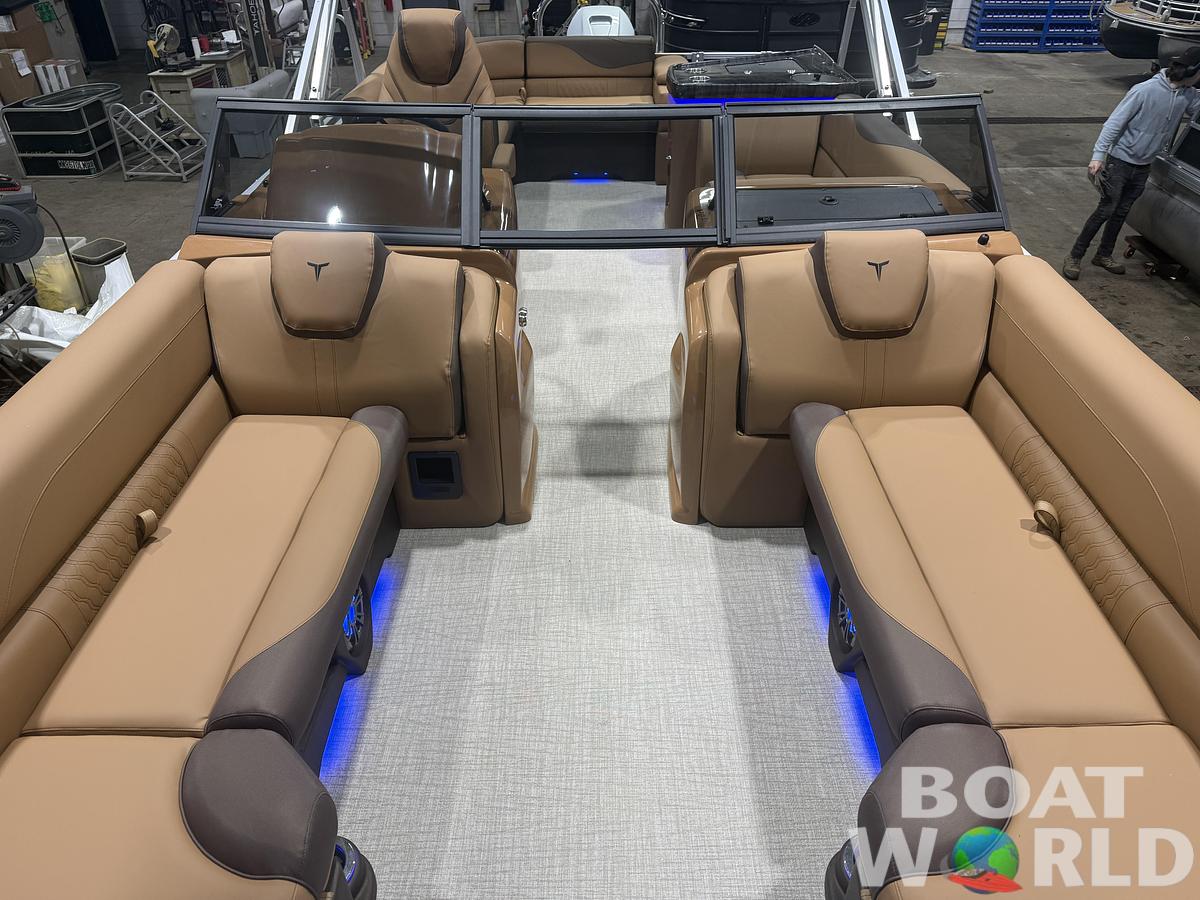 2026 Tahoe Pontoons LTZ 2385 Elite Windshield Tritoon