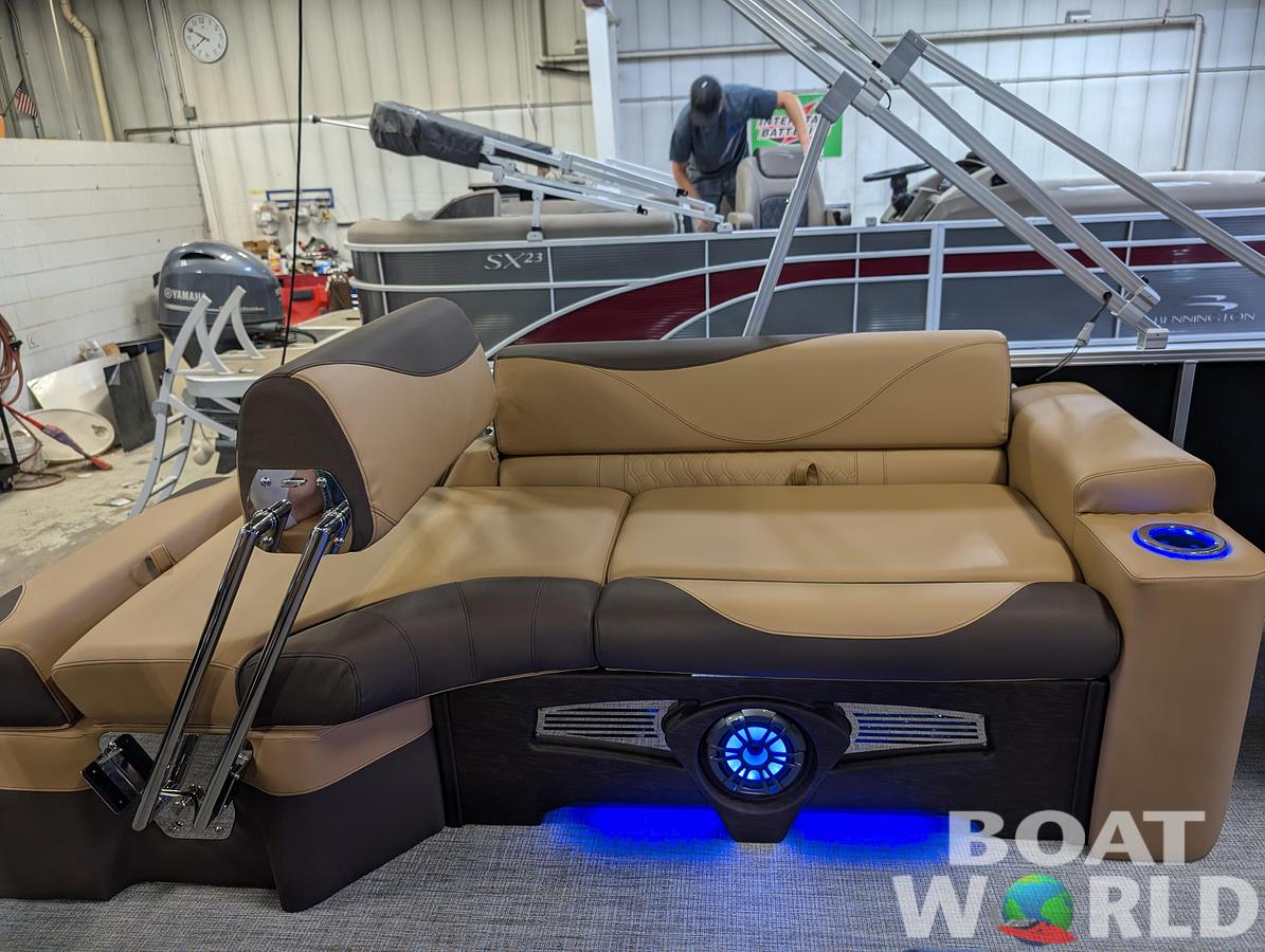 2025 Tahoe Pontoons LTZ 2385 Quad Lounge Shift Flip Tritoon & Honda 4-Stroke EFI